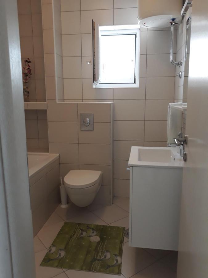 Apartment With Free And Private Parking Makarska Exteriör bild