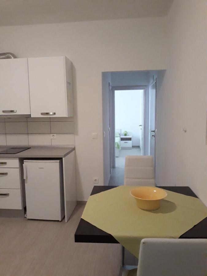 Apartment With Free And Private Parking Makarska Exteriör bild