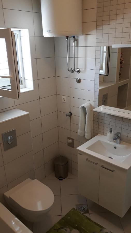 Apartment With Free And Private Parking Makarska Exteriör bild
