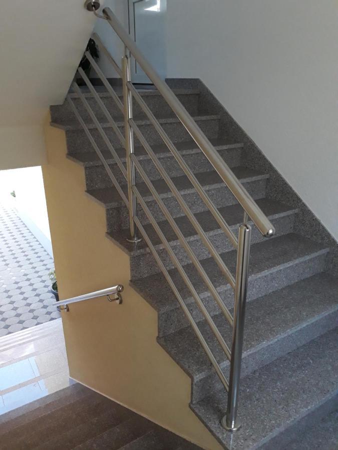 Apartment With Free And Private Parking Makarska Exteriör bild
