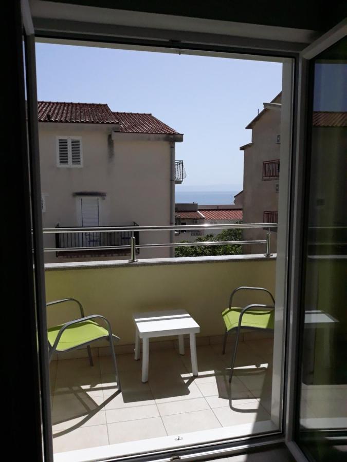 Apartment With Free And Private Parking Makarska Exteriör bild